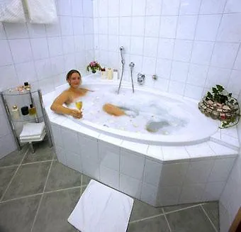 Hotel Gut Wistorfs Köln 3*,